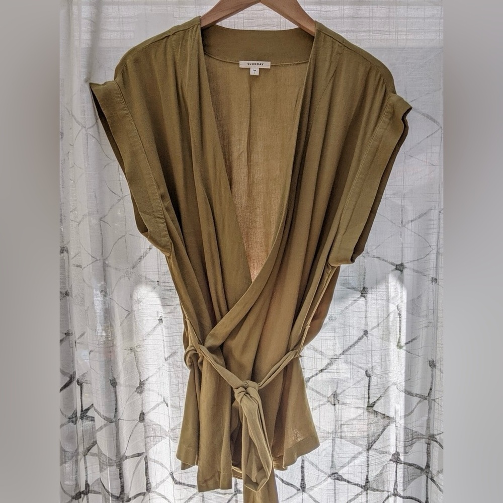 Sunday Fennel Seed Easy Wrap Top in Fennel Seed